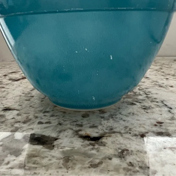 Vintage small blue and white Pyrex mixing bowl - Picture 4 of 4